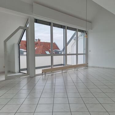 Foto - ALTERNATIVE zum HAUS - ÜBERDIMENSIONALE 5,5 ZIMMERWOHNUNG mit 3 BALKONEN !