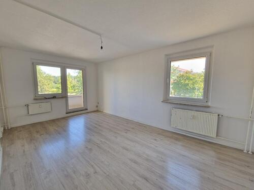 Foto - *Ab 01.04.2026* „Frisch renovierte 1-Zimmer-Wohnung mit Balkon'