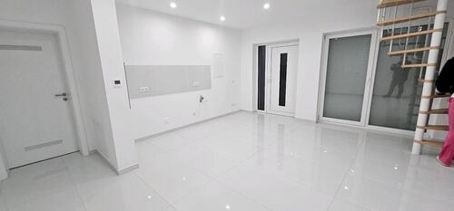 Foto - Einliegerwohnung doppelhaushälfte 2 ZKB