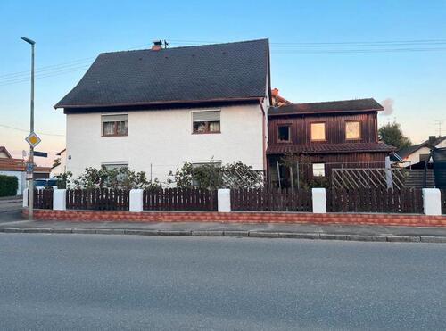 Foto - Mehrfamilienhaus freistehend - 499.999,00&nbsp;EUR Kaufpreis, ca.&nbsp; 211,00&nbsp;m&sup2;