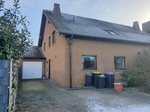 Foto - Geräumige Doppelhaushälfte in ruhiger Wohngegend