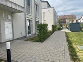 Foto - Moderne 3 - Zimmer EG-Wohnung mit Terrasse und Stellplatz