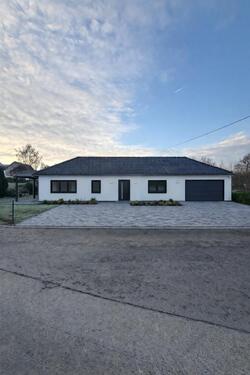 Foto - Eleganter Neubau-Bungalow mit offenem Wohnkonzept in Hamm (Sieg)