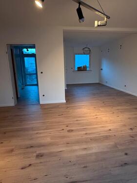 Foto - 6 Zimmer Einfamilienhaus zur Miete in Niederkassel