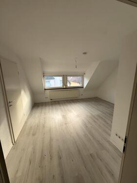 Foto - 2 Zimmer Dachgeschoßwohnung zur Miete in Stuttgart