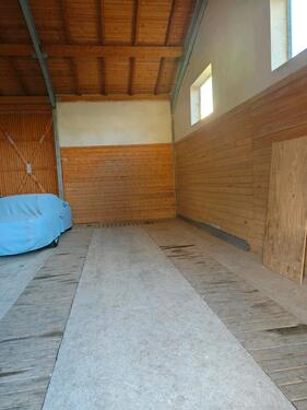 Foto - Stellplatz für Wohnmobil, Wohnwagen oder Boot mit Trailer