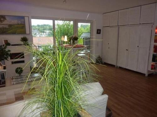 Foto - Gemütliche Wohnung mit 1 Schlafzimmer und Balkon in Saarbrücken-Schafbrücke