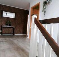 Oberwohnung in Ramsloh Zentrum - 650,00&nbsp;EUR Kaltmiete, ca.&nbsp; 90,00&nbsp;m&sup2; in Saterland (PLZ: 26683)