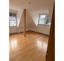 2-Zimmer-Dachgeschossapartment mit Süd-Balkon - München Sendling-Westpark 2-Zimmer-Dachgeschossapartment mit Süd-Balkon - München Sendling-Westpark