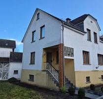 Gemütliches Einfamilienhaus mit direkten Blick auf die Lahn - Singhofen