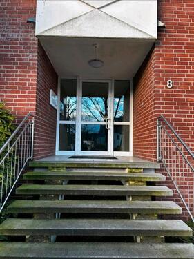 Foto - Erstbezug nach Renovierung – moderne Souterrain-1-Zimmer-Wohnung