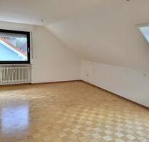 Helle 4-Zimmer-Dachgeschosswohnung mit Balkon in ruhiger Lage - Schwäbisch Hall