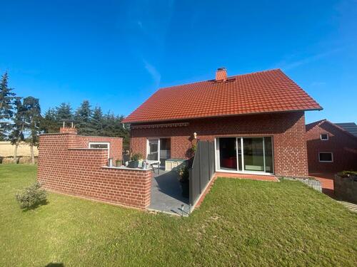 Foto - Gepflegtes Einfamilienhaus mit großen Grundstück