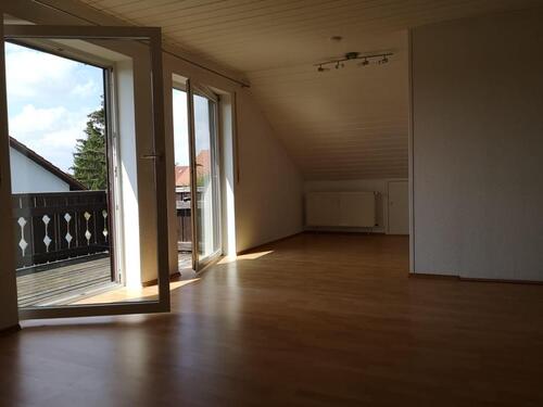 Foto - Dachgeschoss Wohnung in Hergolshausen Kalt 570 € + 170 € VZ NK