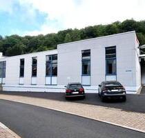 Provisionsfreie Industrie-Produktionshalle mit Büro- & Sozialtra - Ruhla