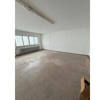 Vielseitig nutzbarer Gewerberaum in Kissing - ca. 38m²