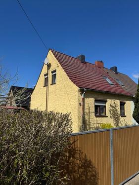 Foto - Doppelhaushälfte mit großem Garten & Ausbaupotenzial in