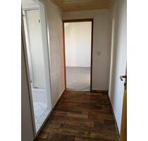 Frisch renovierte 3 Zi.-Wng. 69qm Dachg. Ofenheizung - Barleben
