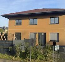 Luxuriöse 4 Raumwohnung mit traumhaften Garten in einer Villa - Berlin Pankow