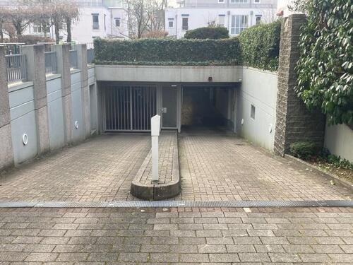 Foto - Tiefgaragenstellplatz Kartäuserstr. 118