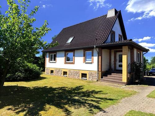 Foto - Einfamilienhaus - Dicke Wände, massiv gebaut, gepflegt, geräumig