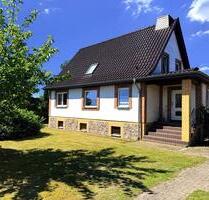 Einfamilienhaus - Dicke Wände, massiv gebaut, gepflegt, geräumig - Burow