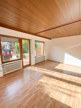 Foto - Reihenmittelhaus + Stellplatz in Würzburg-Lengfeld