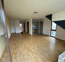 Charmante 2-Zimmer-Dachwohnung mit TG-Stellplatz in Affaltrach - Obersulm