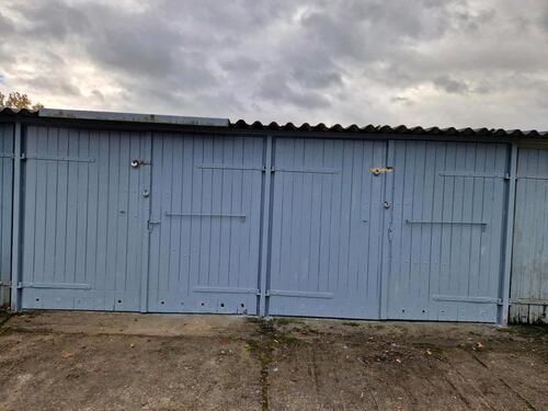 Foto - Doppelgarage zu vermieten ! Und eine einzelne Garage
