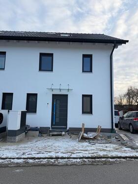 Foto - Doppelhaushaelfte Erstbezug - 2.550,00&nbsp;EUR Kaltmiete, ca.&nbsp; 20,00&nbsp;m&sup2;&nbsp;Wohnfl&auml;che