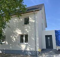 Doppelhaushälfte hell und komplett saniert 165 m2 - Neuburg