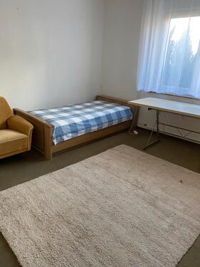 Foto - WG zur ein Zimmer Miete a äh - 350,00 EUR Kaltmiete,