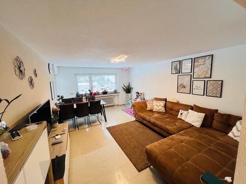 Foto - 3 Zimmer Mietwohnung - 950,00&nbsp;EUR Kaltmiete, ca.&nbsp; 80,00&nbsp;m&sup2;