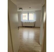 Dachgeschosswohnung - 1.200,00&nbsp;EUR Kaltmiete, ca.&nbsp; 75,00&nbsp;m&sup2; in Riederich (PLZ: 72585)