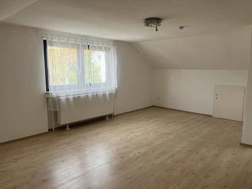 Foto - 3 Zimmer Dachgeschoßwohnung zur Miete in Riederich
