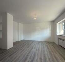 Erstbezug nach Sanierung,3 Zimmer KDB, ca. 80 m², eigener Eingang - Mönchengladbach Nord