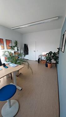 Foto - Büroplatz oder ganzes Büro zu vermieten