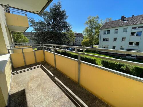 Foto - Schöne 2-Zimmer-Wohnung im 1. OG mit Balkon