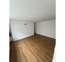 Großes WG-Zimmer in Stuttgart-Süd frei — 25qm All inclusive