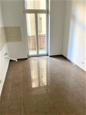 Foto - Helle moderne 2- Raum Wohnung mit Balkon zum Innenhof und Wohnräume in ruhiger Seitenstraße gelegen.