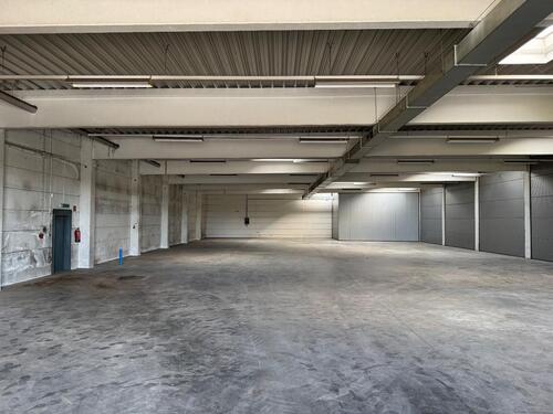 Foto - Gewerbeflächen Hallen für Lager und Produktion zu vermieten