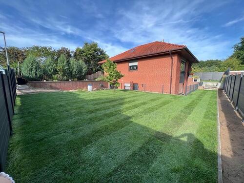 Foto - Einfamilienhaus mit Einliegerwohnung - Massivbau