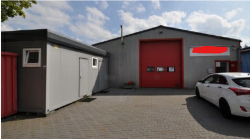 Foto - Moderne Gewerbehalle mit Büro und Küche