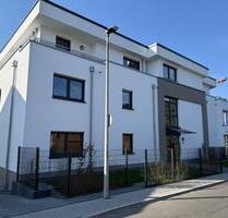 SANKT AUGUSTIN ORT, 2 Zi. EG-Wohnung mit ca. 62 m² Wfl. im Neubau, Terrasse, Keller u. TG-Stellplatz