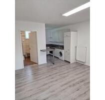 Vermiete Teil möbliertes Single Apartment-Einzimmerwohnung - Püchersreuth Ilsenbach