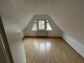 Foto - 4-Zimmer Maisonette-Wohnung mit Terrasse & Stellplatz in Wimsheim