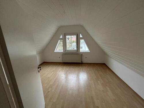 Foto - 4-Zimmer Maisonette-Wohnung mit Terrasse & Stellplatz in Wimsheim