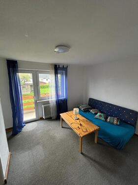 Foto - Möblierte WG-Zimmer mit praktischem Sanitärbereich - in Stadtnähe