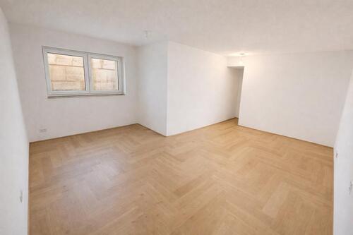 Foto - Erstbezug 3-Zimmer-Souterrainwohnung im Untergeschoss mit Garten