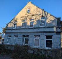 Sanierungsbedürftiges Mehrfamilienhaus in Wilhelmshaven-Neuengrod